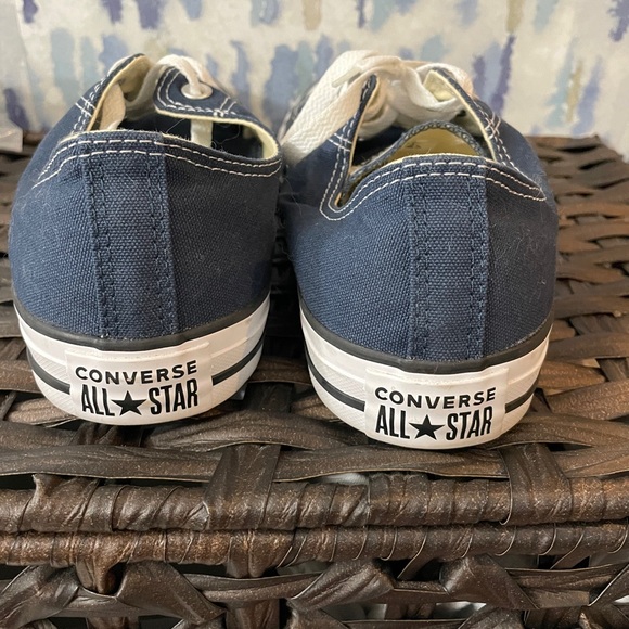 Converse All Star shoes. Men’s size 9.5. Never worn, like new!! - Picture 3 of 4